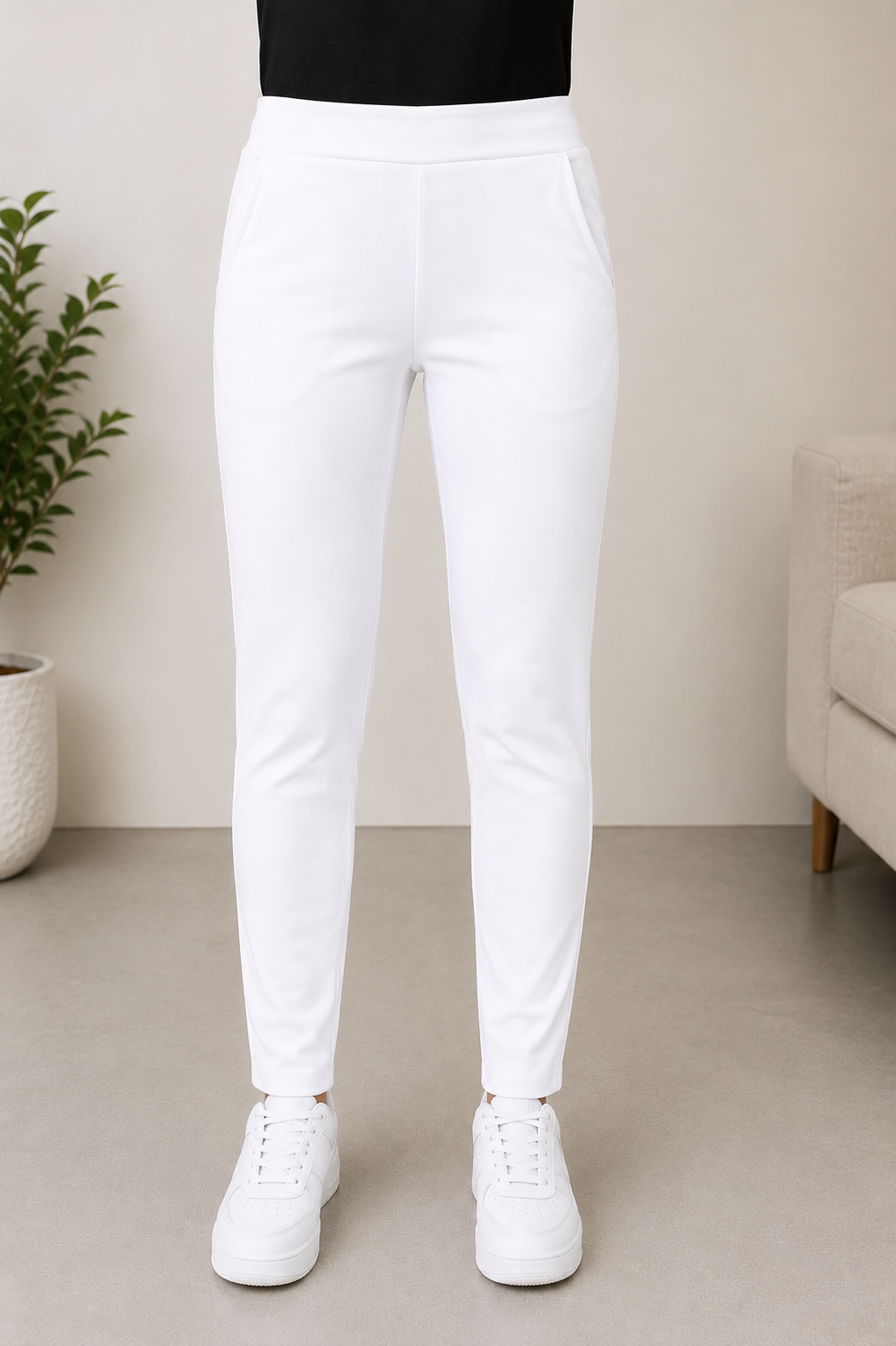 Girls white slim fit pant 